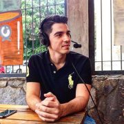 Anthony Abellás es un periodista deportivo fanático del fútbol y apasionado por Caracas