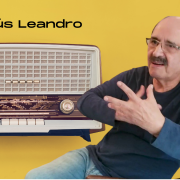 Próximo a sus 53 años de carrera en la locución, Jesús Leandro
