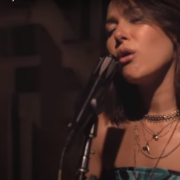 Música desde el sofá con Nella Rojas