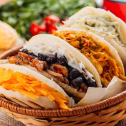 Celebrar El día mundial de la arepa