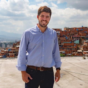 Andrés Schloeter, vocación por el servicio público