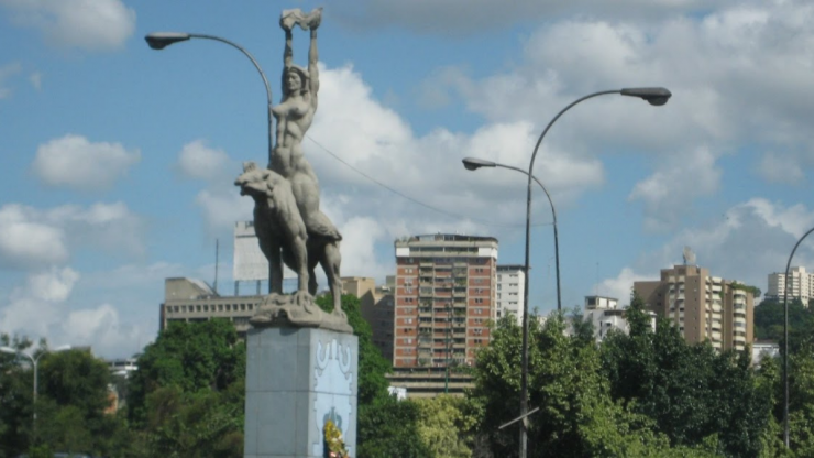 Alejandro Colina, escultor de mitos y leyendas