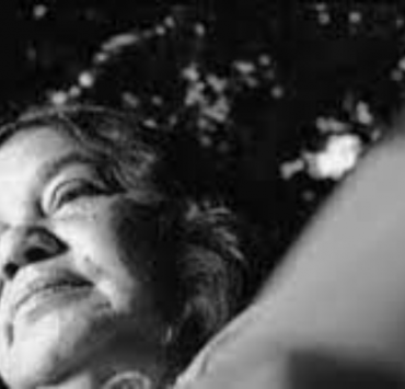 Escritora y poeta. Desarrolló una tendencia feminista y contestataria, inspirada en el espíritu de los años 60´s. Ella ha sido inspiración para muchas mujeres que se ven reflejadas en su forma de pensar. Lydda Franco Farías y su poesía beligerante.