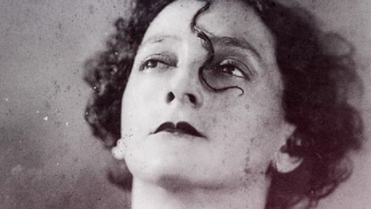 María Calcaño, pionera de la poesía erótica