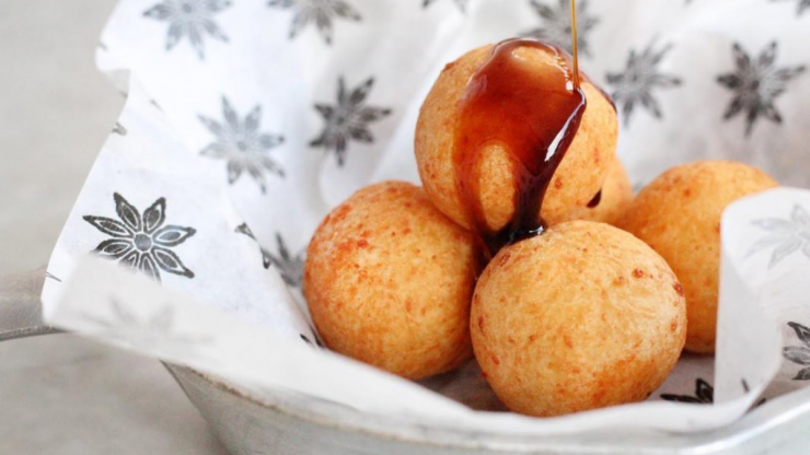 Los buñuelos de yuca, tradición de la dulcería venezolana