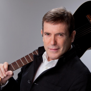 Carlos Mata, el eterno actor y cantautor