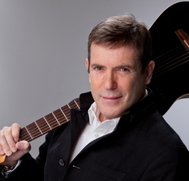 Carlos Mata, el eterno actor y cantautor