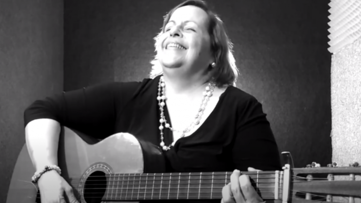 La cantante Nachy Acevedo, calidad vocal y superación