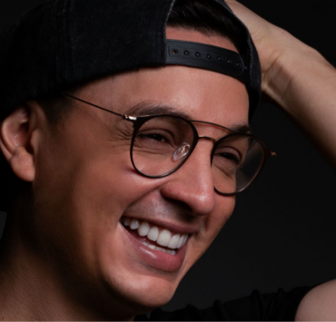 Víctor Drija, artista multifacético e integral