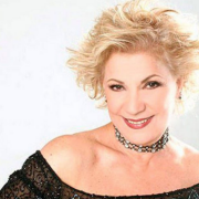 Mirla Castellanos, conocida como la Primerísima de América