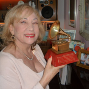 María Teresa Chacín, intérprete de la canción “En este país”