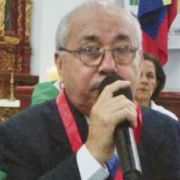 Guillermo de León Calles, coautor de “Si la tierra tierra fuera”