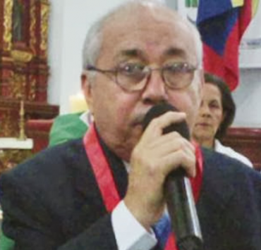 Guillermo de León Calles, coautor de “Si la tierra tierra fuera”