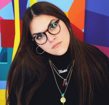 Flavia Rainone, fuerza visual y colores vibrantes