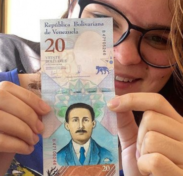 Rubby Cobain, conocida como "la chama de los billetes"