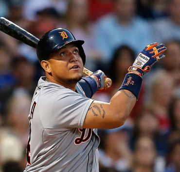 Miguel Cabrera, apuntando a las nubes