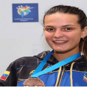 La esgrimista Shia Rodríguez, ganó medalla de Oro