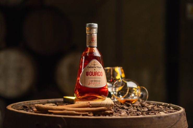 Caballo Viejo by Guaco